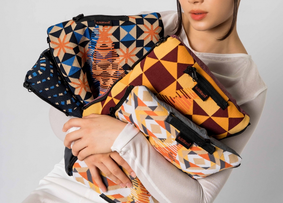 4 in 1 Warmer Blanket Cushion