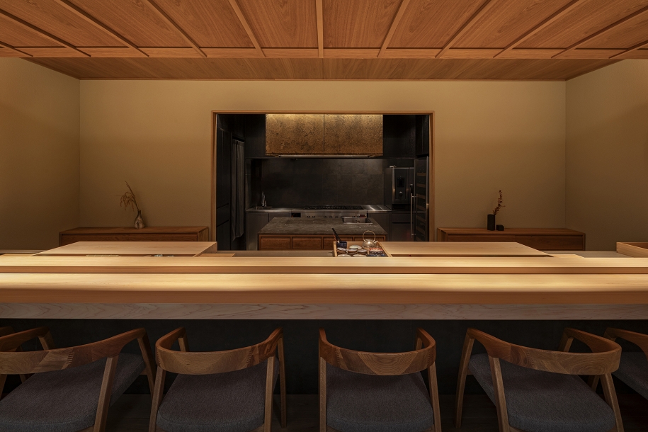 Sushi Sou Quiet Density and Pure Presence